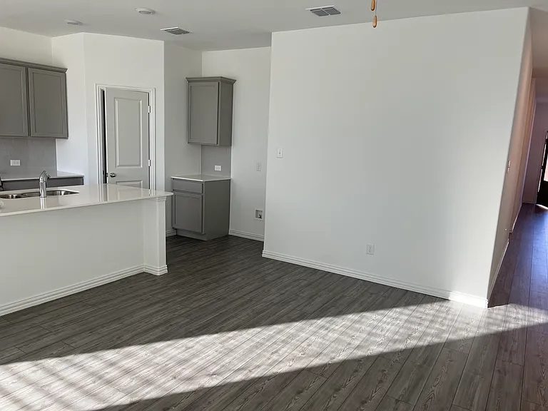 1220 Desert Willow Dr — Photo 14