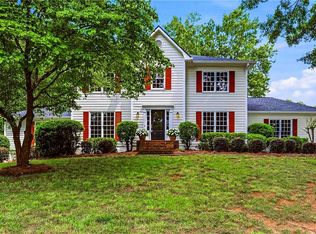 2571 Meadowglen Trl, Snellville, GA 30078