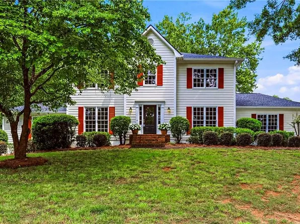 2571 Meadowglen Trl, Snellville, GA 30078