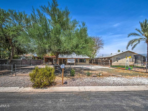 2nd image of 8022 E 6TH Avenue