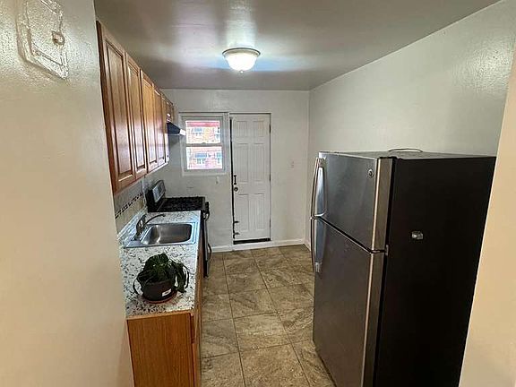 2nd image of 2 87th St #2