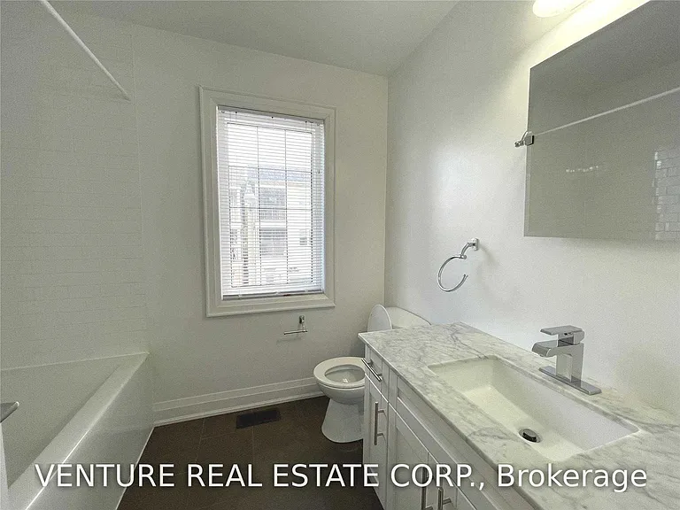 31 Ted Reeve Dr — Photo 16