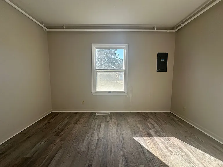 300 E Shelbourne Dr — Photo 19