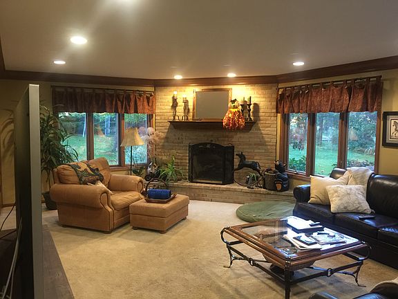 2nd image of 32850 Meadowlark Way