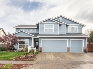 1734 NW Meadows Dr, McMinnville, OR 97128