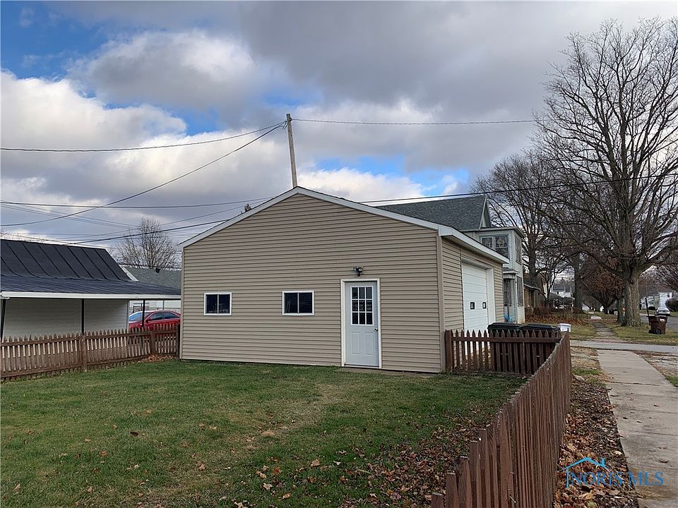 165 Circular St, Tiffin, OH 44883 Zillow