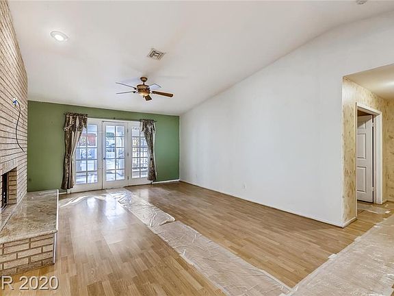4th image of 3811 Leisure Ln