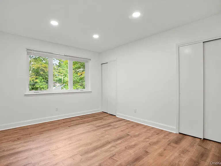 1341 Pelhamdale Ave — Photo 19