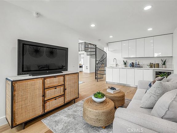 3rd image of 200 S Catalina Ave APT 403