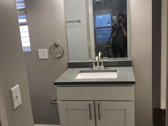 3rd image of 1620 N Marshfield Ave APT 2F