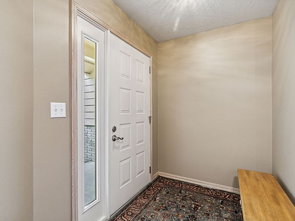 2nd image of 5123 Clearview Way