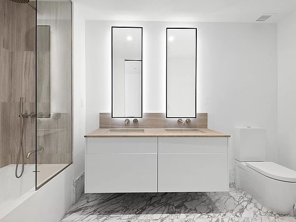 5th image of 429 Kent Ave #829