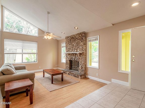 4th image of 24 Baymeadow Ct