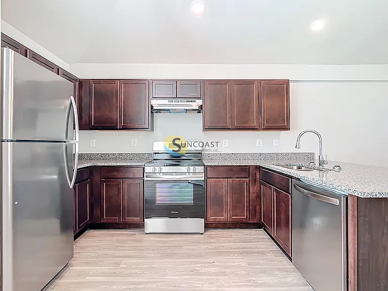 9235 Tacoma Ave — Photo 7