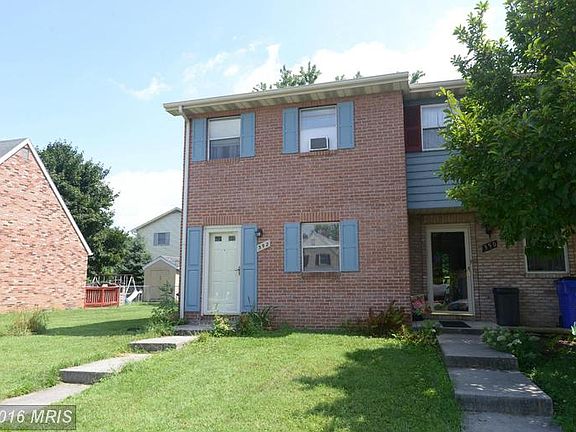 2nd image of 392 Yorkshire Dr
