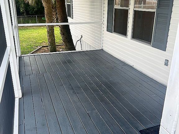 10x17 screened deck