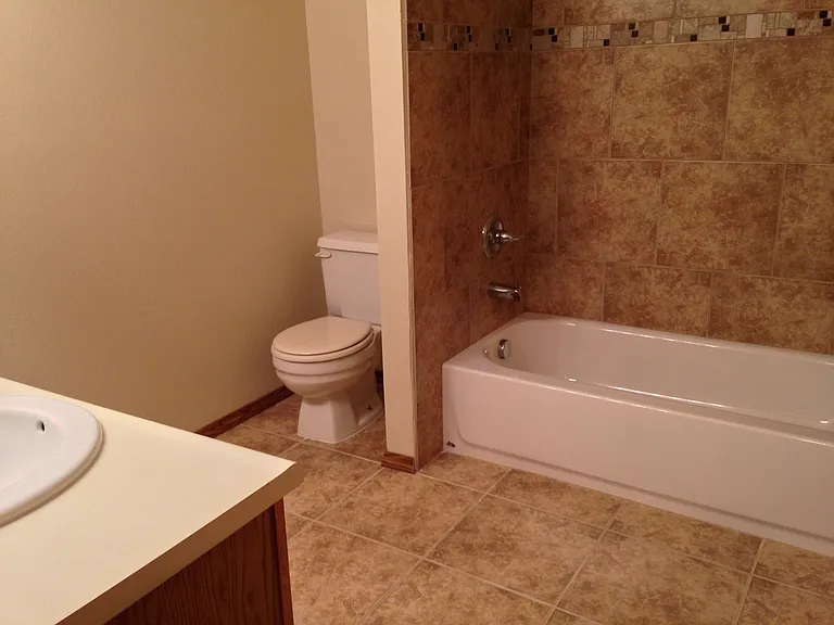 4205 Hunting Meadows Cir — Photo 10