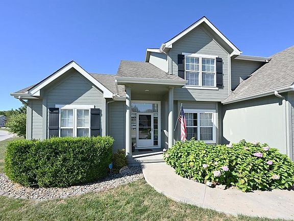 2nd image of 13900 Cole Crossing Ct