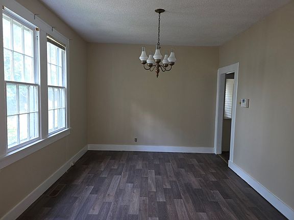 3rd image of 1840 Carolina Ave
