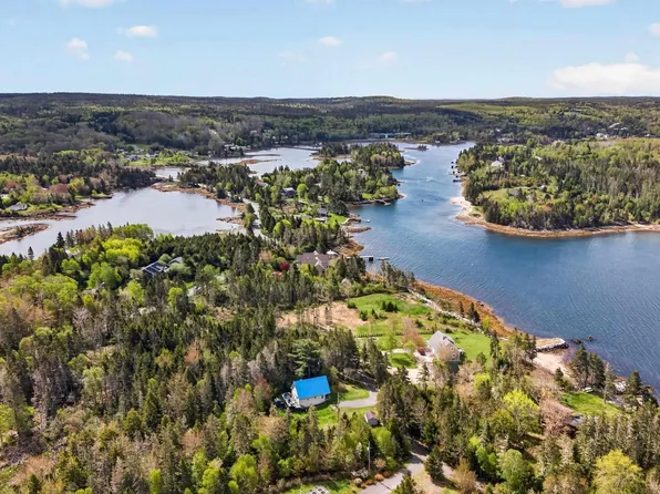 210 Moser Island Rd, Halifax, NS B3Z 3H7