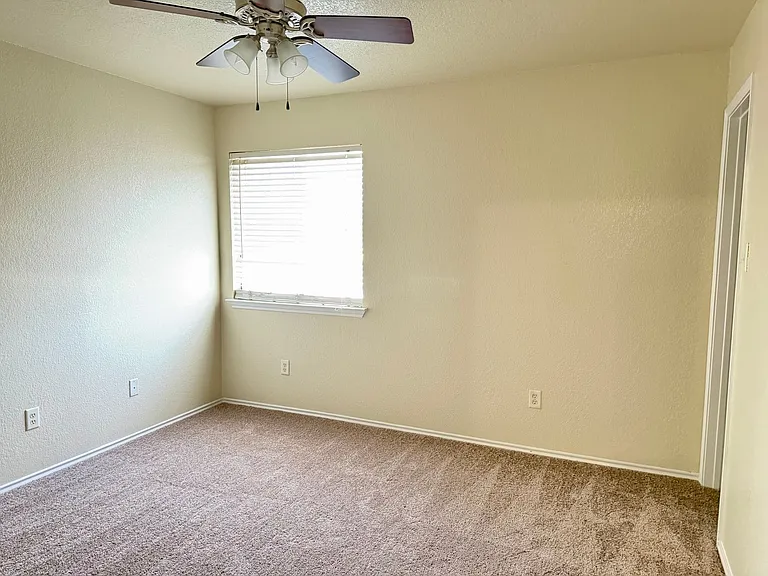 4803 Donegal Bay Ct — Photo 10