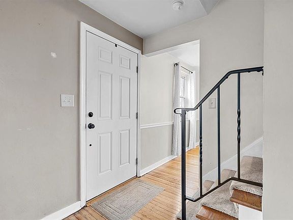 5th image of 8010 Manville Dr