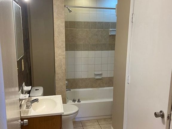 5th image of 1015 Lynn St #1015B