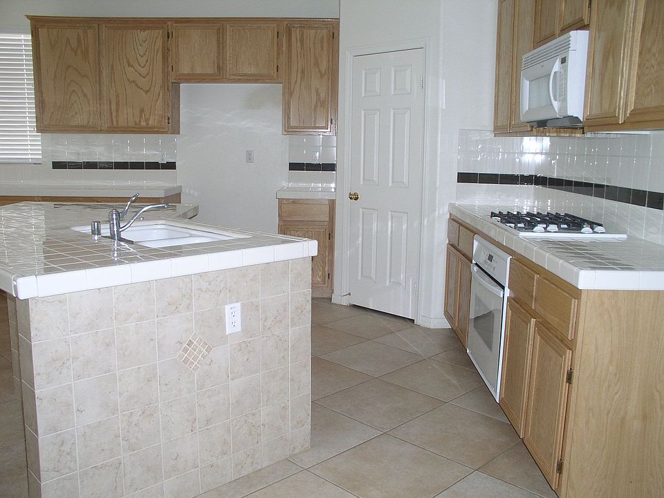 2nd image of 11806 Forrest Park Ln