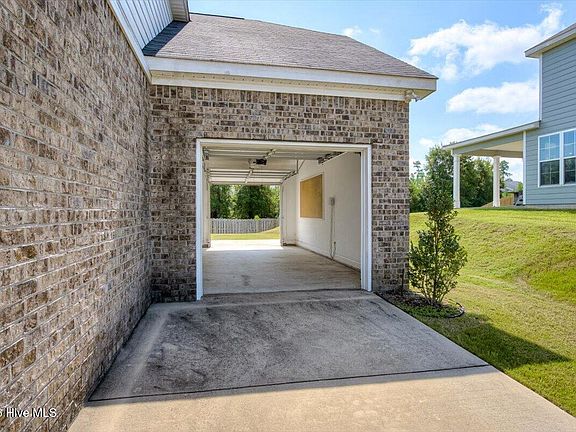 3rd image of 327 Tramore Drive
