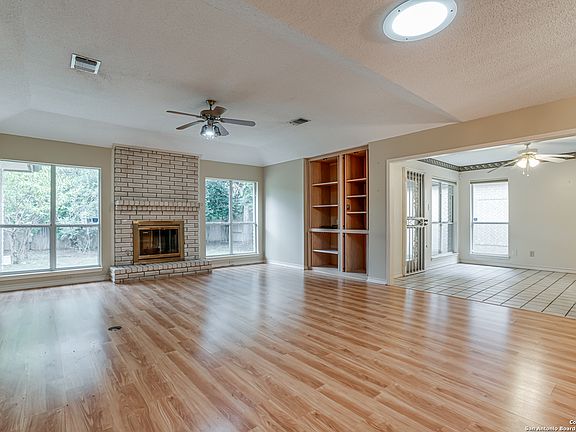 4th image of 9719 MID WALK DR
