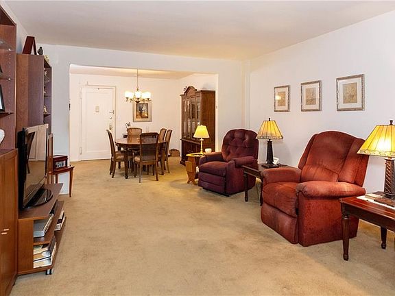 3rd image of 150 Draper Ln #1K