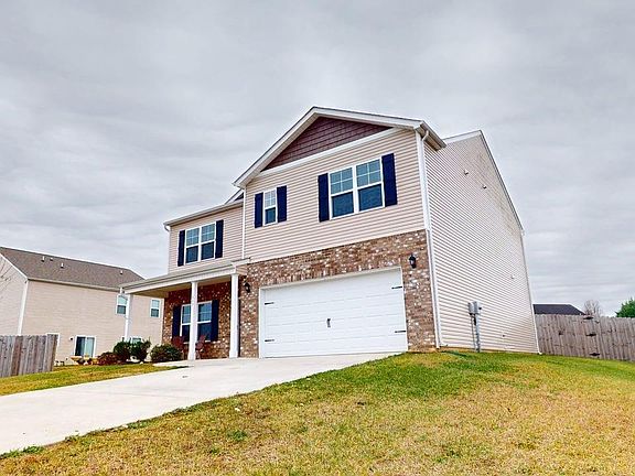 3rd image of 1809 Riverstone Cres