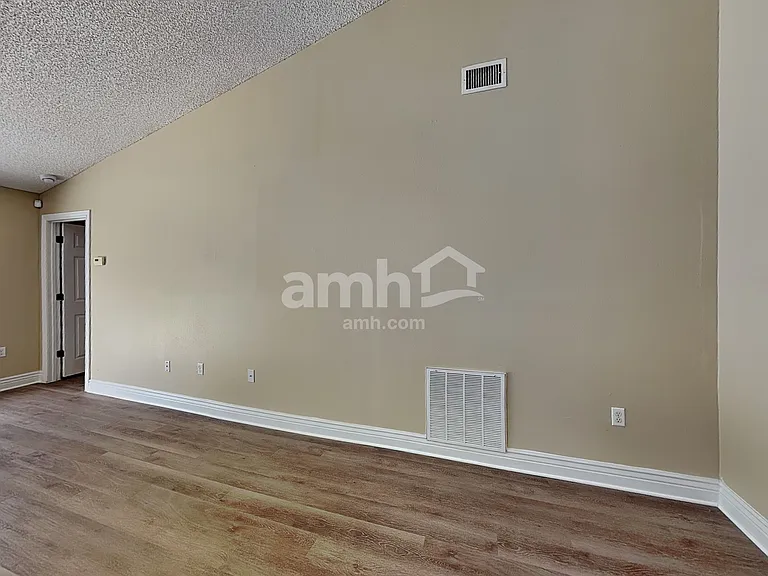 6785 Bermuda Ave — Photo 5