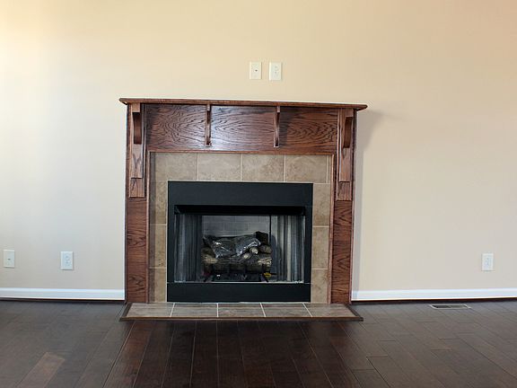 3rd image of 1064 Castlerock Dr