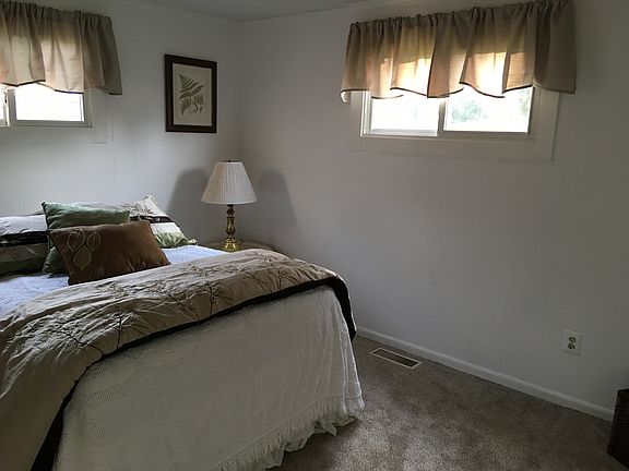 2nd image of 2207 2nd Ave