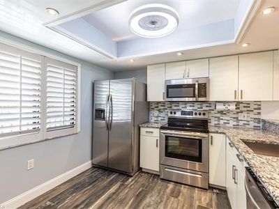 5709 Gage LN #F301, Naples, FL, 34113