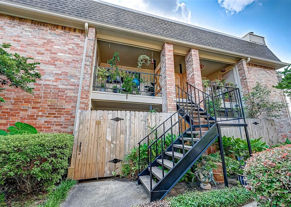 1st image of 1601 S Shepherd Dr APT 281
