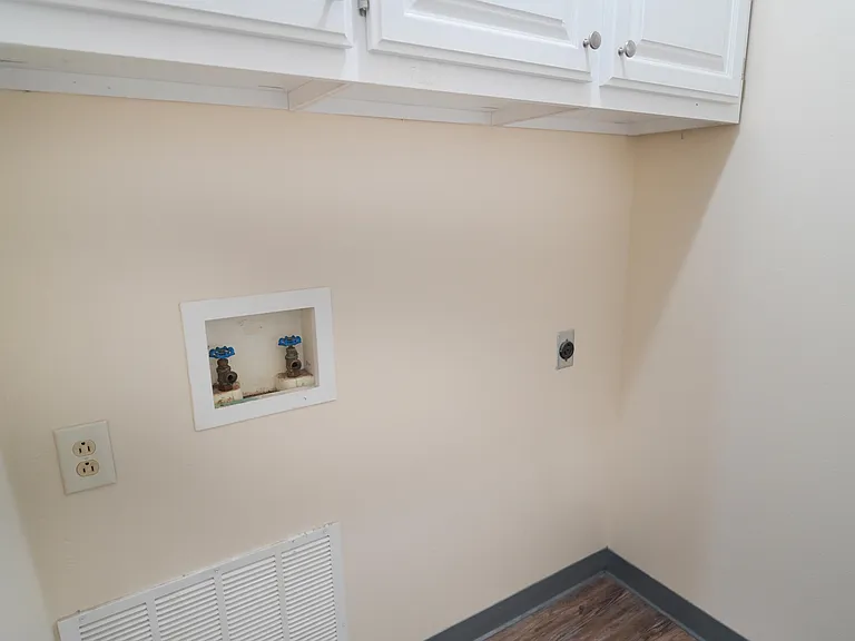 2202 S Cleveland Ave — Photo 11
