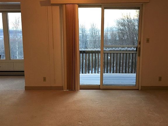 5th image of 559 Aquila St