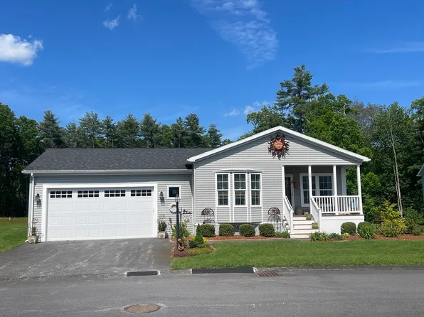 11 Sagamore Ln, East Taunton, MA 02718