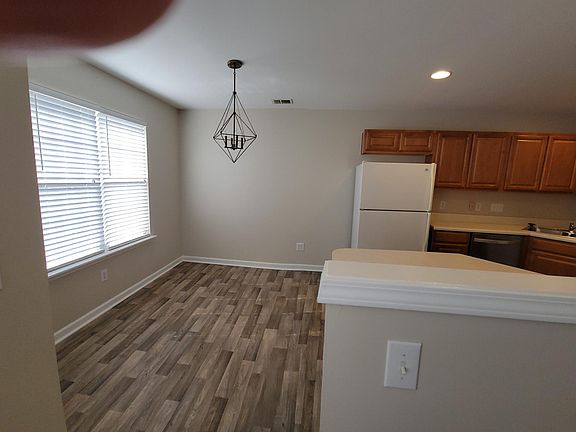 4th image of 11180 Saintsbury Pl