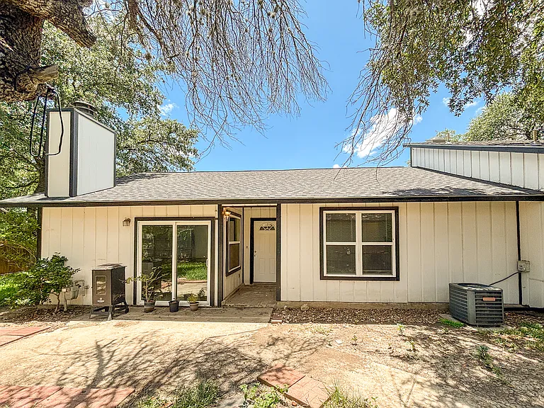 8634 Westgrove Dr — Photo 2