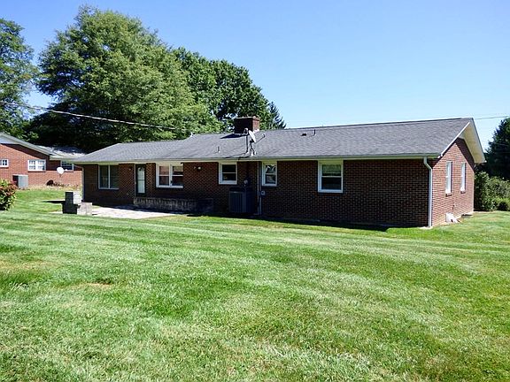 5th image of 600 E Spiller St