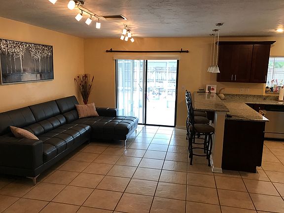 2nd image of 4020 Braesgate Ln