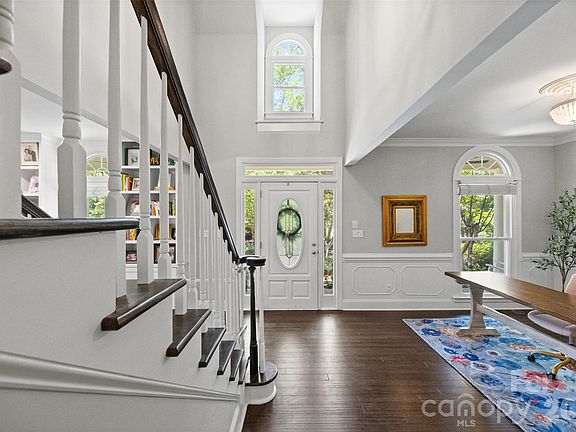 5th image of 1027 Dan Maples Dr