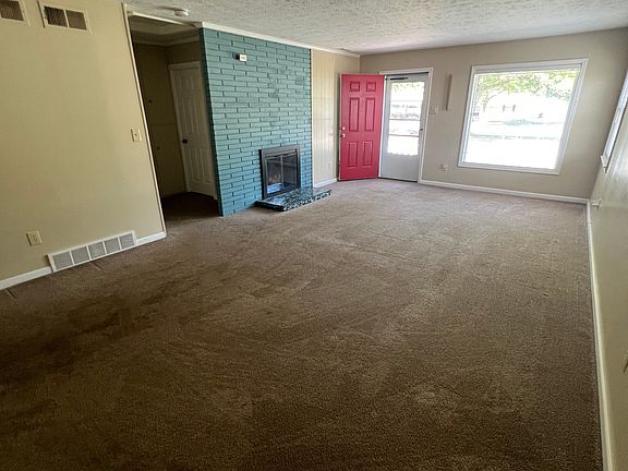 4th image of 7463 Glenwood Ave