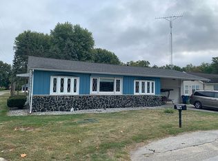 5248 E Woodland Dr, Knox, IN 46534