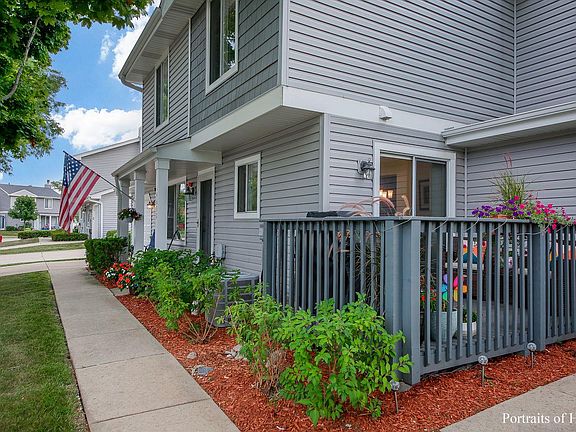 2nd image of 2463 Brunswick Cir APT D