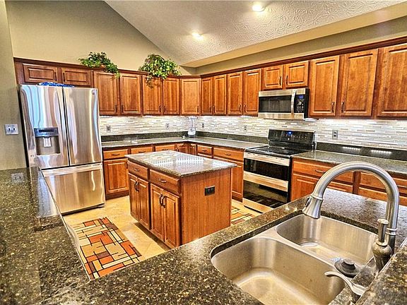 5th image of 4636 Elysian Way