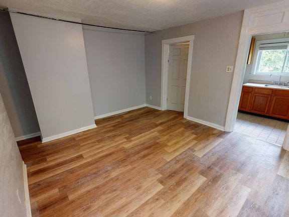 5th image of 37 Saint Thomas St